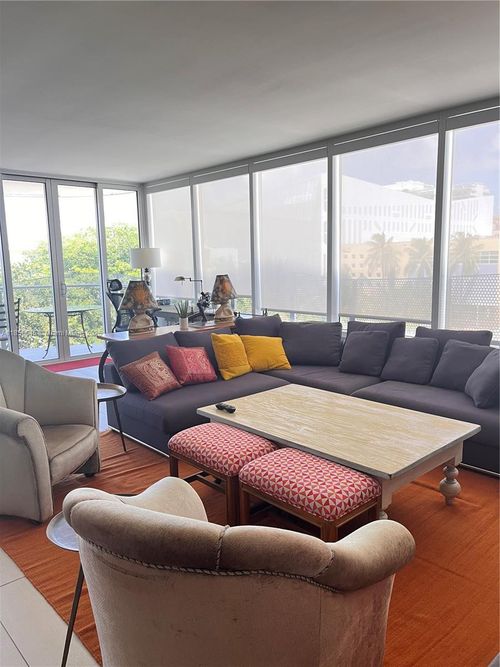 apt-409-2155 Washington Ct, Miami Beach, FL, 33139-1977 | Card Image
