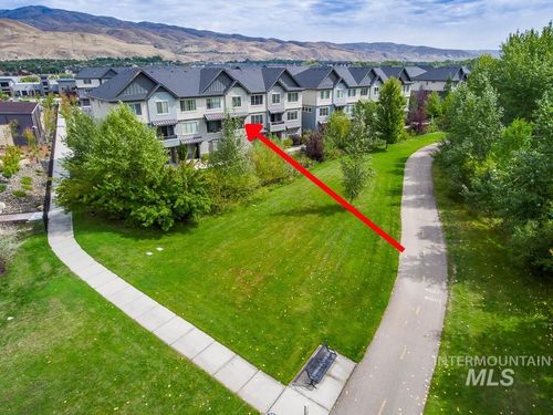 3235 E Front Runner Ln, Boise, ID, 83716-7097 | Card Image