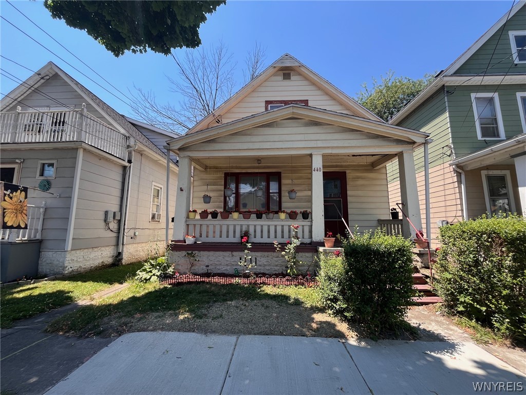 Willett St, Buffalo, NY 14206
