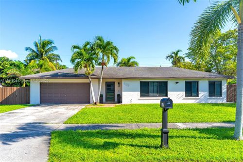 407 Nw 18th St, Homestead, FL, 33030-3162 | Card Image