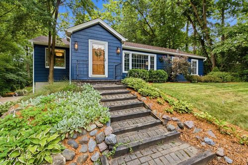 975 Apple Tree Lane, Brookfield, WI, 53005 | Card Image