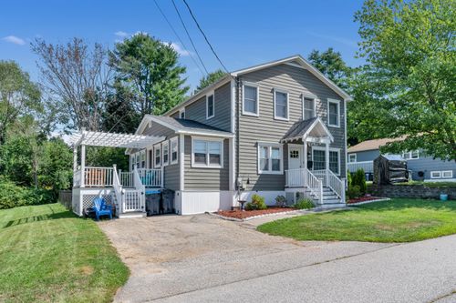 31 Leavitt Ave, Lewiston, ME, 04240-4744 | Card Image