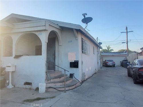1715 E 70th St, Los Angeles, CA, 90001-2517 | Card Image