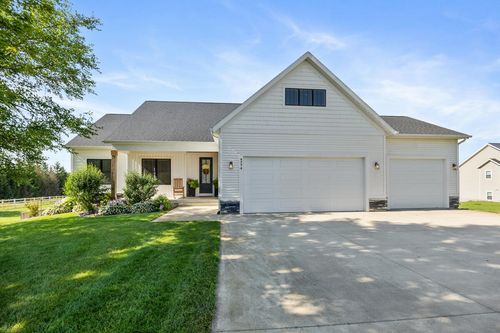 4774 4th St, Caledonia, MI, 49316-9200 | Card Image