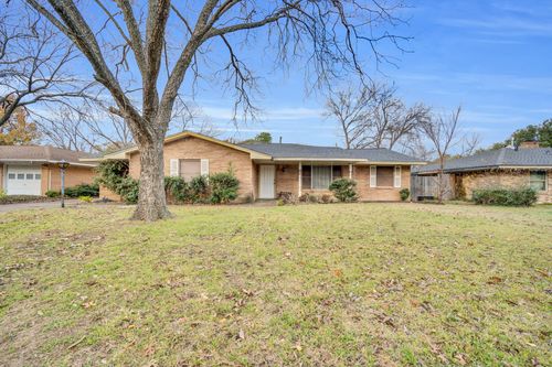 1320 Apache St, Arlington, TX, 76012-4358 | Card Image