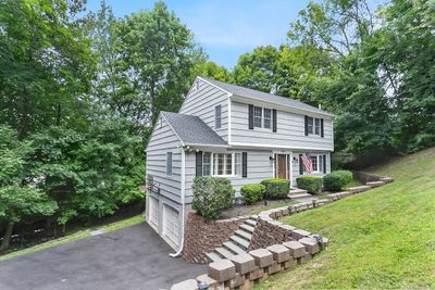 1320 Merritt Street, House other with 3 bedrooms, 2 bathrooms and null parking in Fairfield CT | Image 2