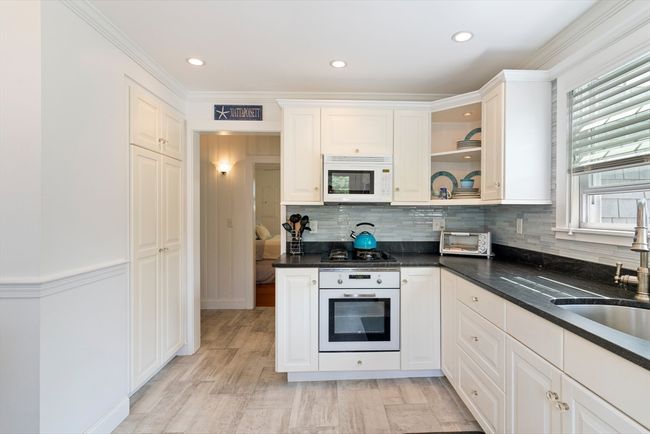 2 Port Way, House other with 2 bedrooms, 1 bathrooms and 4 parking in Mattapoisett MA | Image 7