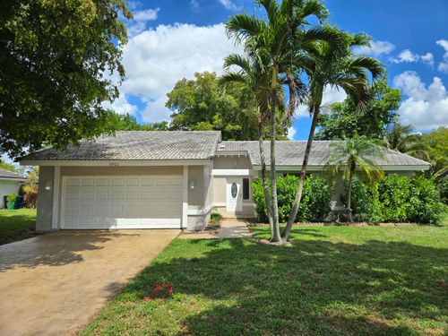 3921 Nw 114th Ave, Coral Springs, FL, 33065-7271 | Card Image