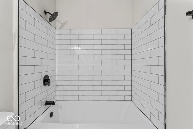 UNIT-104 - 8216 Glenwillow Ln, Condo with 3 bedrooms, 2 bathrooms and null parking in Indianapolis IN | Image 25