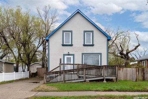 453 Lillooet St W, Moose Jaw, SK, S6H4Z4 | Card Image
