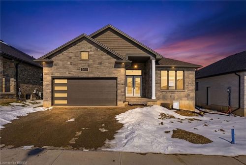 6 Patten Dr, Saint George, ON, N0E1N0 | Card Image