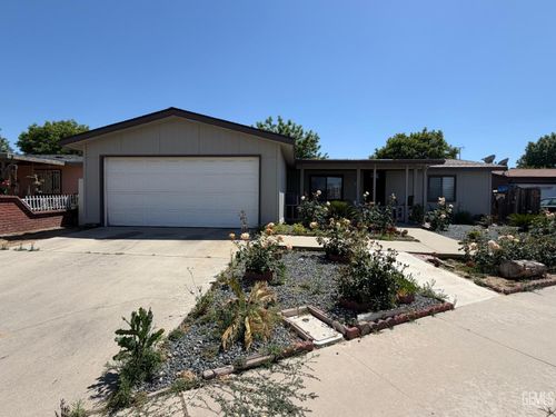 242 W 11th Place, Delano, CA, 93215 | Card Image