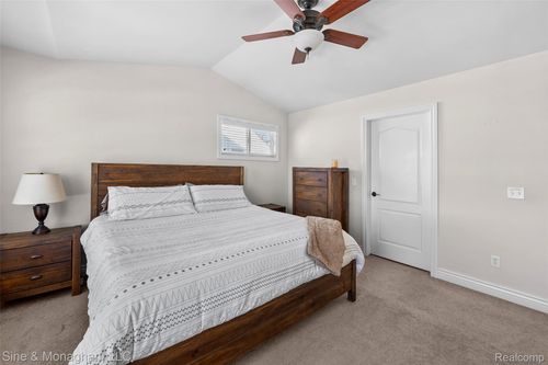 3728 Phillips Ave, Berkley, MI, 48072-1423 | Card Image