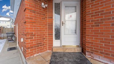 190 Moffatt Ave, House other with 4 bedrooms, 4 bathrooms and 3 parking in Brampton ON | Image 2