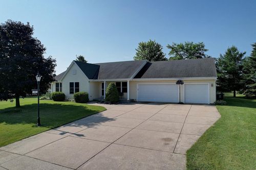 404 Pleasant Street, Eagle, WI, 53119 | Card Image