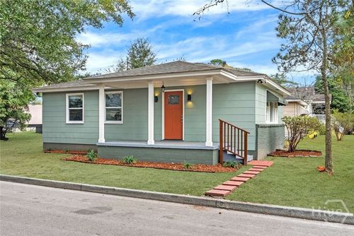2102 Auburn St, savannah, GA, 31404-1902 | Card Image