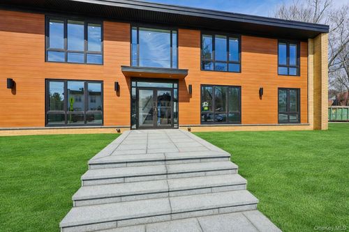 203-325 Manville Rd, Pleasantville, NY, 10570-2122 | Card Image