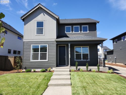 29-3015 Olympic St, Woodburn, OR, 97071-7770 | Card Image
