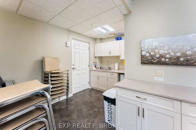 401 - 257 Bath Rd, Condo with 2 bedrooms, 2 bathrooms and 1 parking in Kingston ON | Image 38