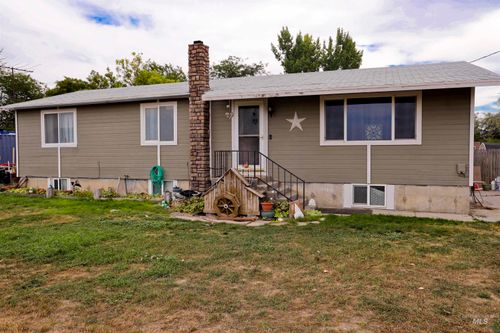 6267 Deer Flat Rd, Nampa, ID, 83686-9449 | Card Image