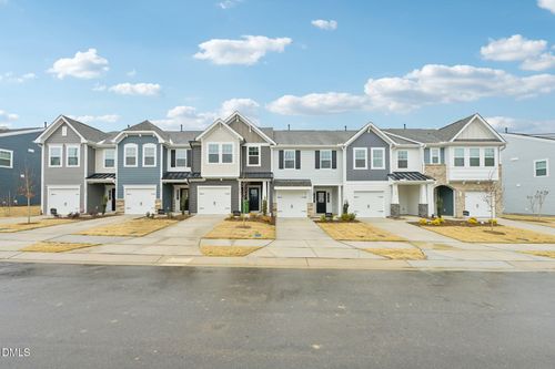 36-929 Kensley Grove Ln, Fuquay Varina, NC, 27526-3668 | Card Image