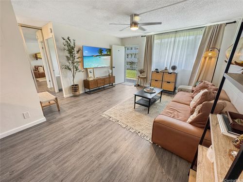 apt-f218-94-011 Waipahu St, Waipahu, HI, 96797-1723 | Card Image