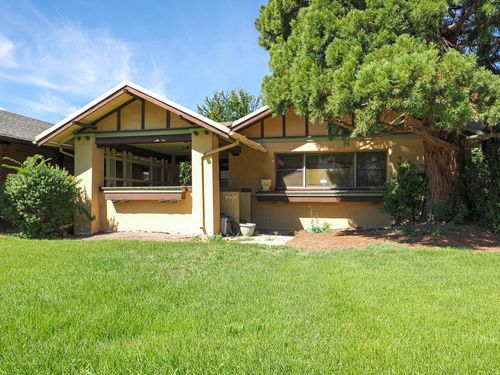 2466 S Highland Dr, Salt Lake City, UT, 84106 | Card Image