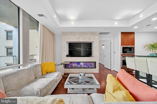 4006-6820 Wisconsin Ave, BETHESDA, MD, 20815-6138 | Card Image