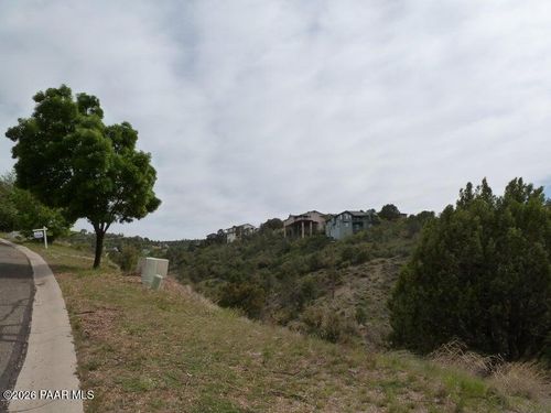 330 Newport Dr, Prescott, AZ, 86303-8804 | Card Image