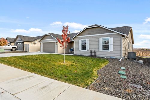 507 Lacoursiere Street, Moxee, WA, 98936 | Card Image