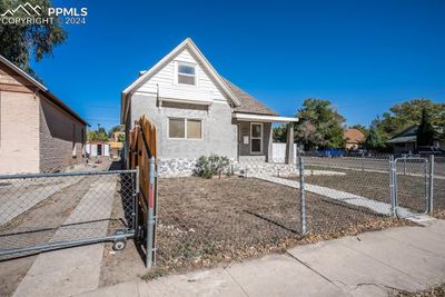 829 E 3rd Street, House other with 3 bedrooms, 1 bathrooms and null parking in Pueblo CO | Image 2