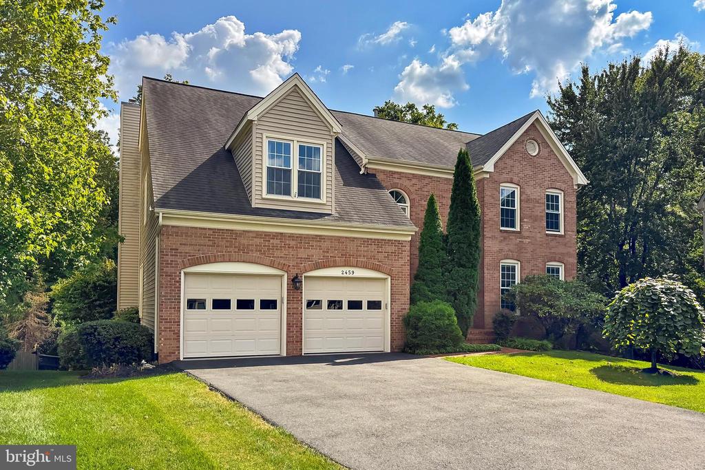 Dakota Lakes Dr, Herndon, VA 20171