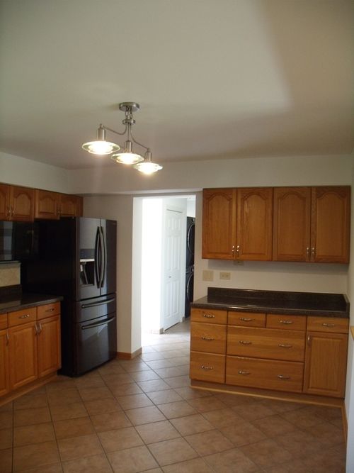 6325 Barrett St, Downers Grove, IL, 60516-2712 | Card Image