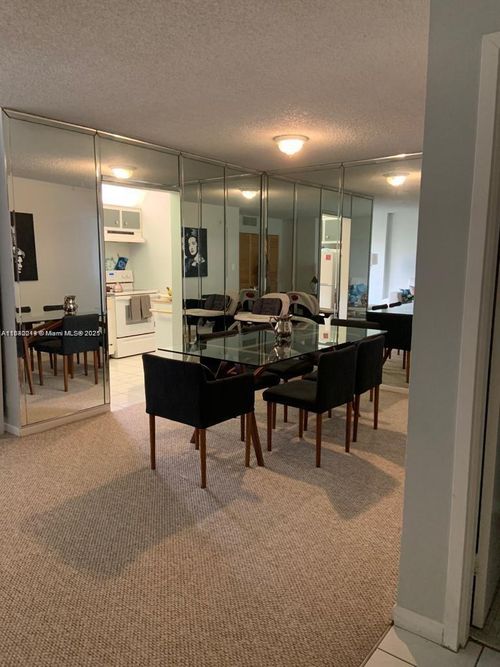 apt-221-17021 N Bay Rd, Sunny Isles Beach, FL, 33160-3619 | Card Image