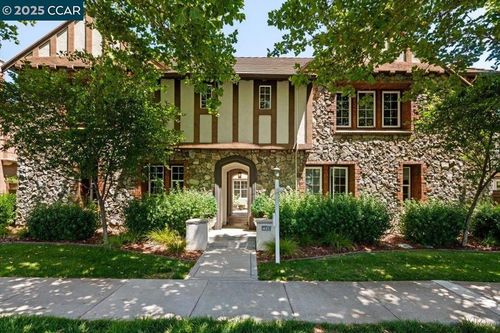 7840 Stoneleaf Rd, San Ramon, CA, 94582-5667 | Card Image