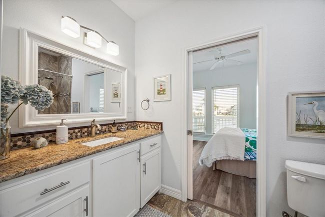 1640 Windsong Way, House other with 3 bedrooms, 5 bathrooms and 2 parking in Tiki Island TX | Image 29
