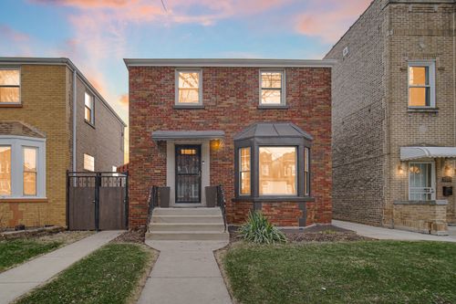 2831 N Austin Ave, Chicago, IL, 60634-5122 | Card Image