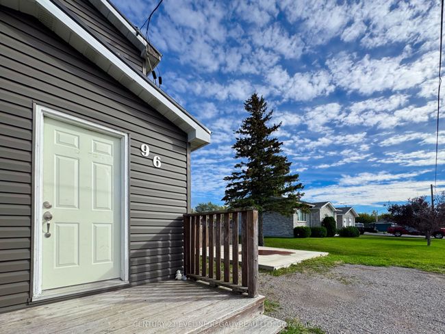 96 Queen St, House other with 2 bedrooms, 1 bathrooms and 4 parking in North Cobalt ON | Image 15