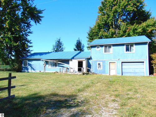 8753 Chippewa Road, Coleman, MI, 48618 | Card Image
