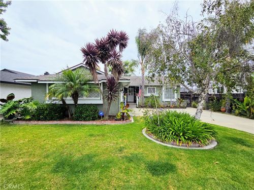 3111 Petaluma, Long Beach, CA, 90808 | Card Image