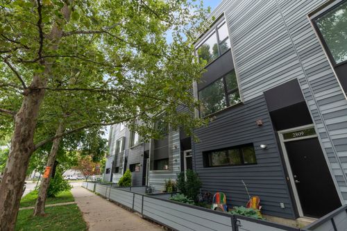 2809 W Shakespeare Ave, Chicago, IL, 60647-3914 | Card Image
