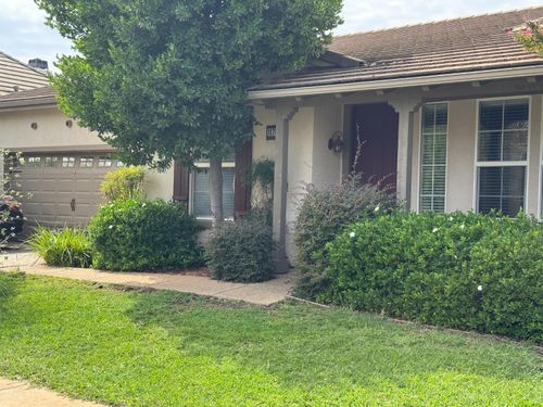 11751 Village Pond Way, Rancho Cordova, CA, 95742-8027 | Card Image