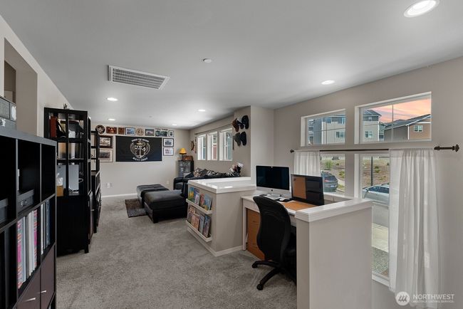Loft space for office, gaming, you name it! | Image 22