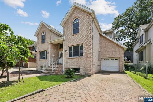 2180 South St, Fort Lee, NJ, 07024-5033 | Card Image