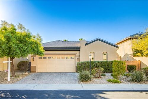 9021 Reindeer Lake St, Las Vegas, NV, 89143-5435 | Card Image
