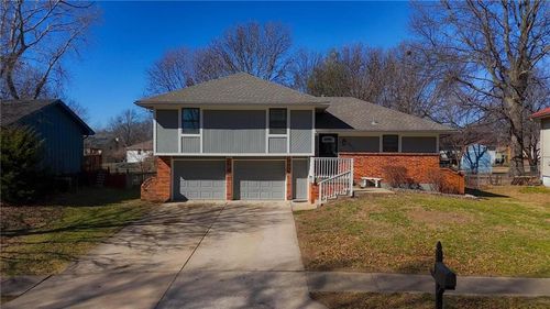 317 Monroe Ave, Belton, MO, 64012-1825 | Card Image