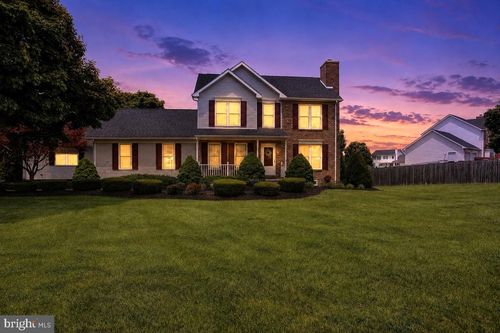 13418 Wellspring Dr, Hagerstown, MD, 21740-9100 | Card Image