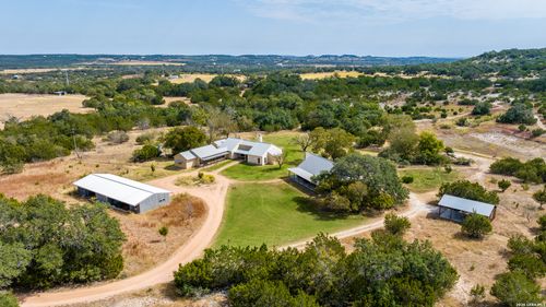 957 Cedar Hills Dr, Fredericksburg, TX, 78624-3691 | Card Image