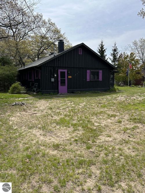 1045 S 11th Street, Au Gres, MI, 48703 | Card Image