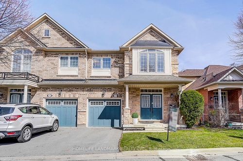 648 Tapestry Lane, Newmarket, ON, L3X3C8 | Card Image